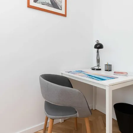 Spacious In The Center Of Next To The Sea By Renters * Γκντίνια