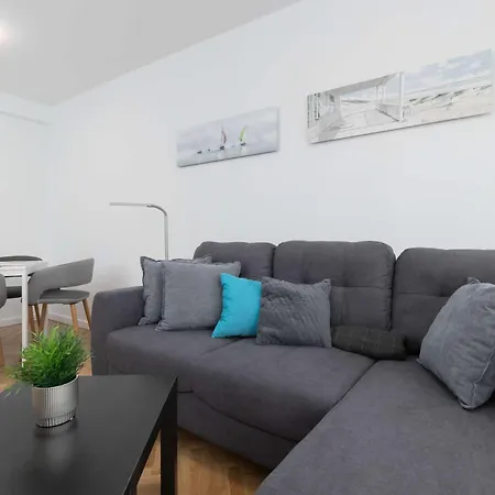 Spacious In The Center Of Next To The Sea By Renters * Γκντίνια