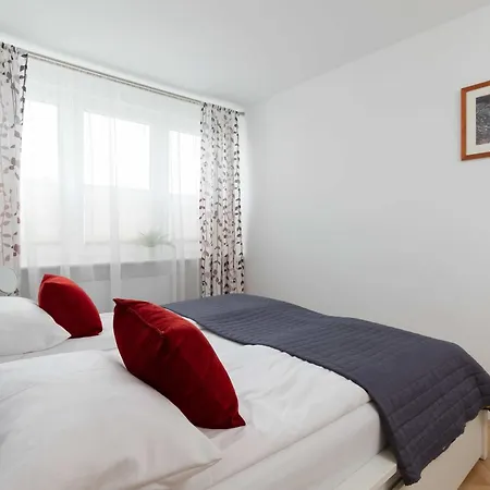 Apartment Spacious In The Center Of Next To The Sea By Renters Gdynia